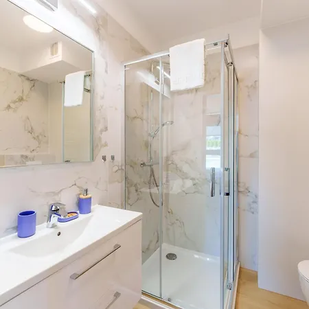 Sunset Nadmorska 100 *